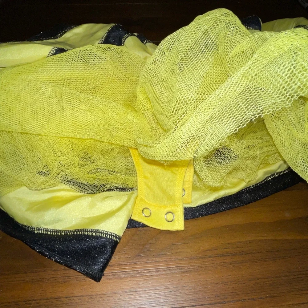 🌸 Vintage Black‎ & Yellow Striped Bumblebee Costume Medium 5-6 Dress only